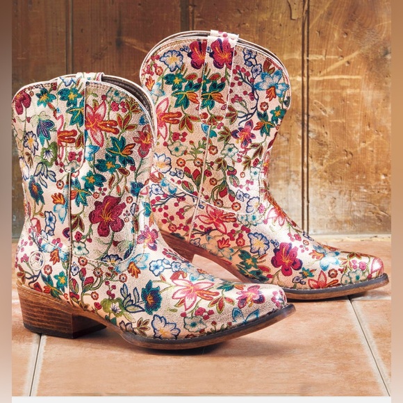 Roper Shoes - Women’s Roper Ingrid Floral Western Boot